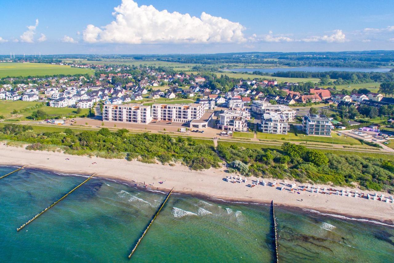 Aparthotel Waterkant Suites Бёргеренде-Ретвиш Экстерьер фото