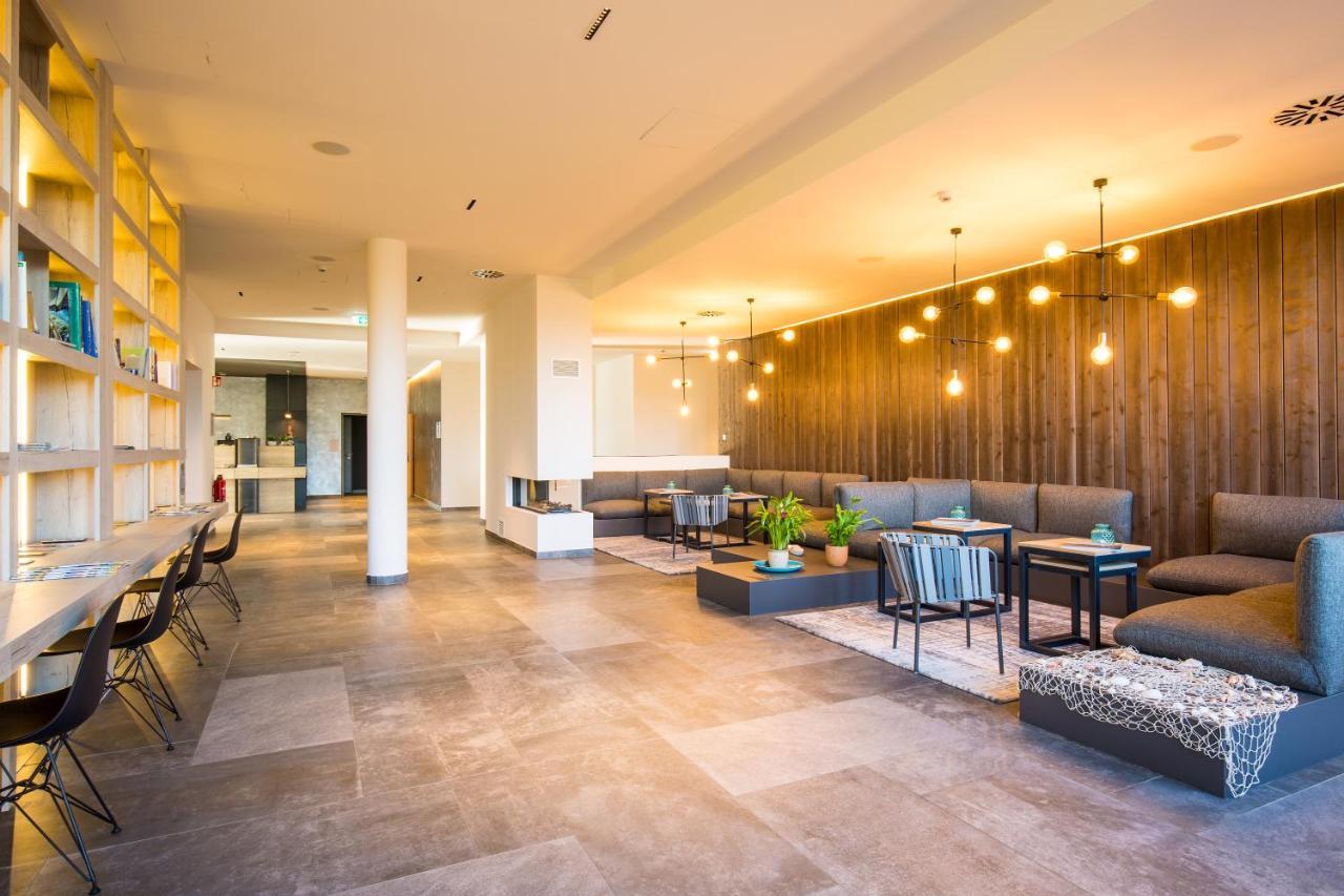 Aparthotel Waterkant Suites Бёргеренде-Ретвиш Экстерьер фото