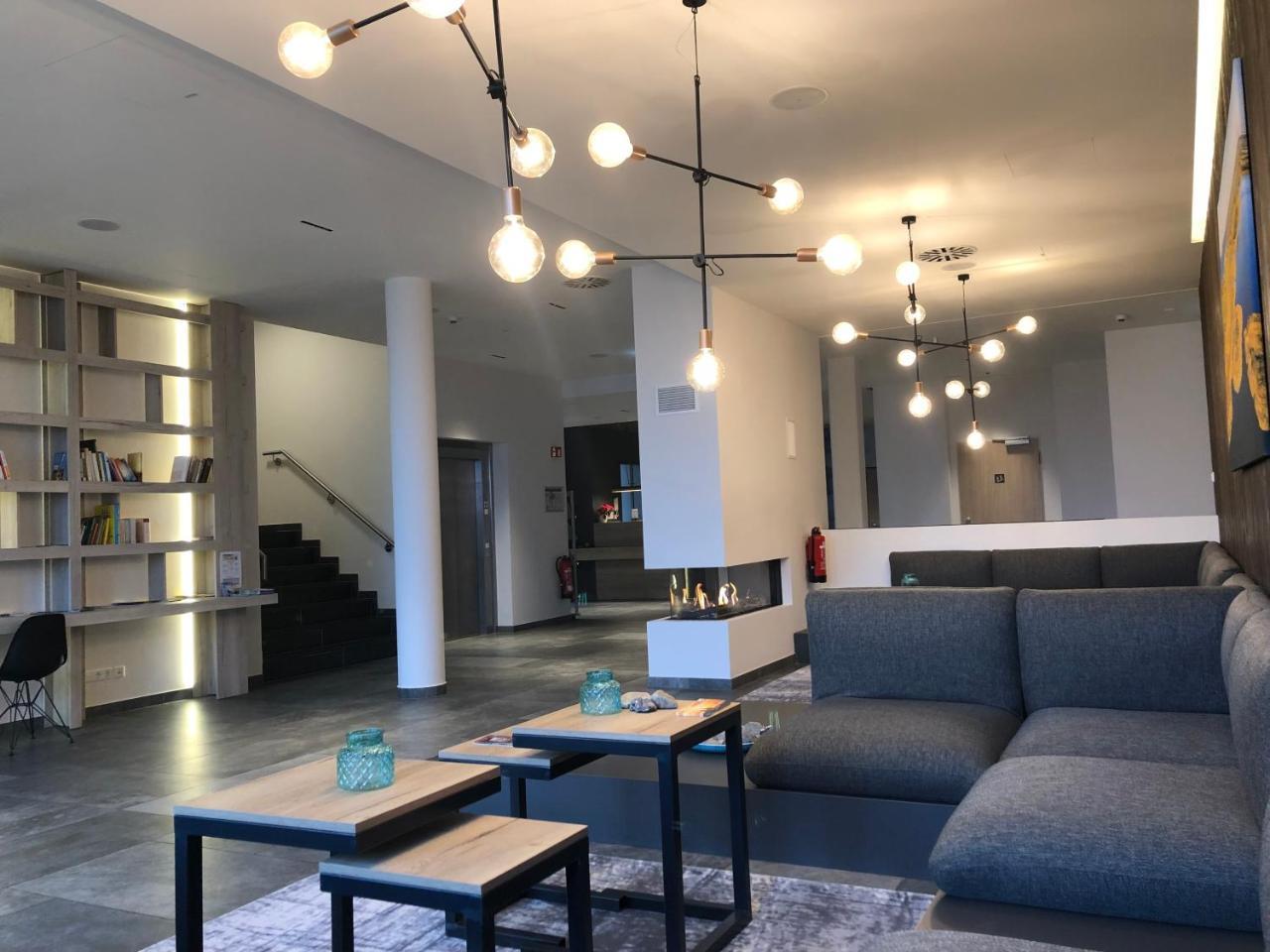 Aparthotel Waterkant Suites Бёргеренде-Ретвиш Экстерьер фото
