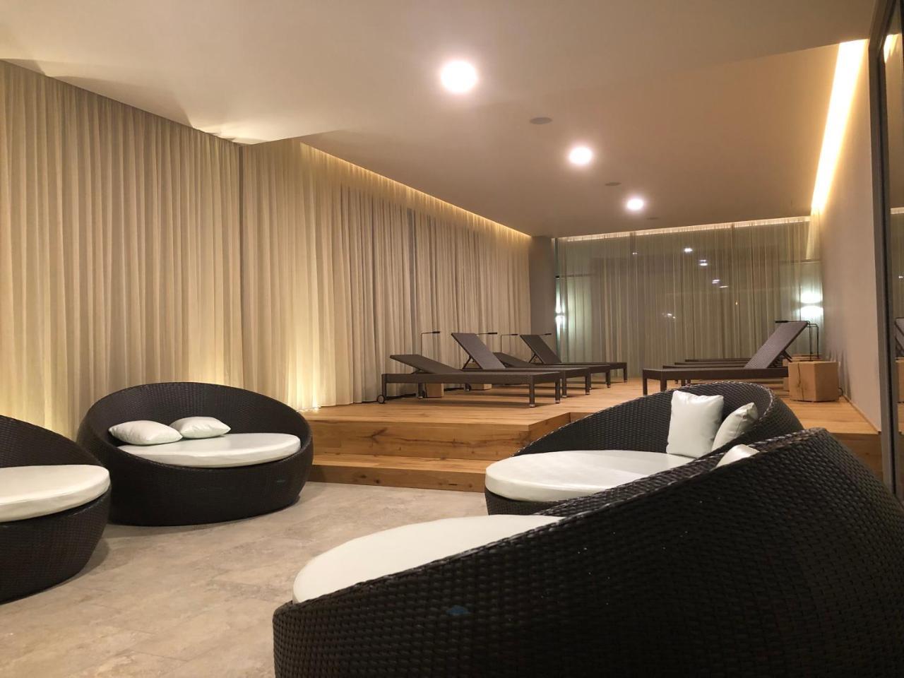 Aparthotel Waterkant Suites Бёргеренде-Ретвиш Экстерьер фото